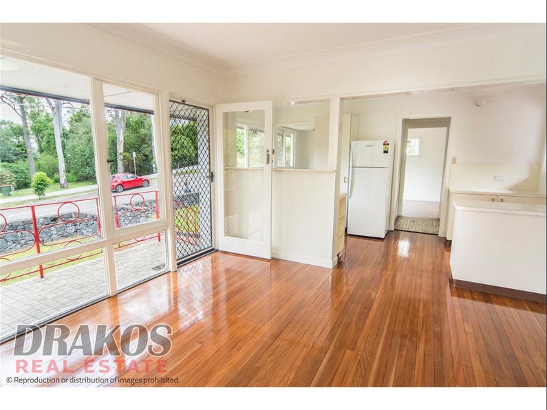Private Rental in St Lucia, Qld 4067
