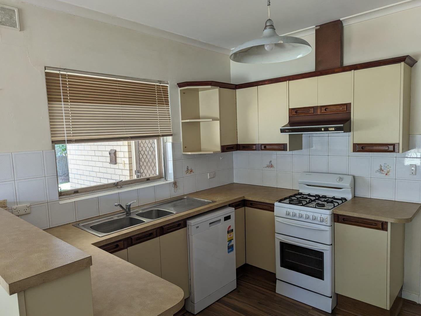 Private Rental in Lower Mitcham, SA 5062