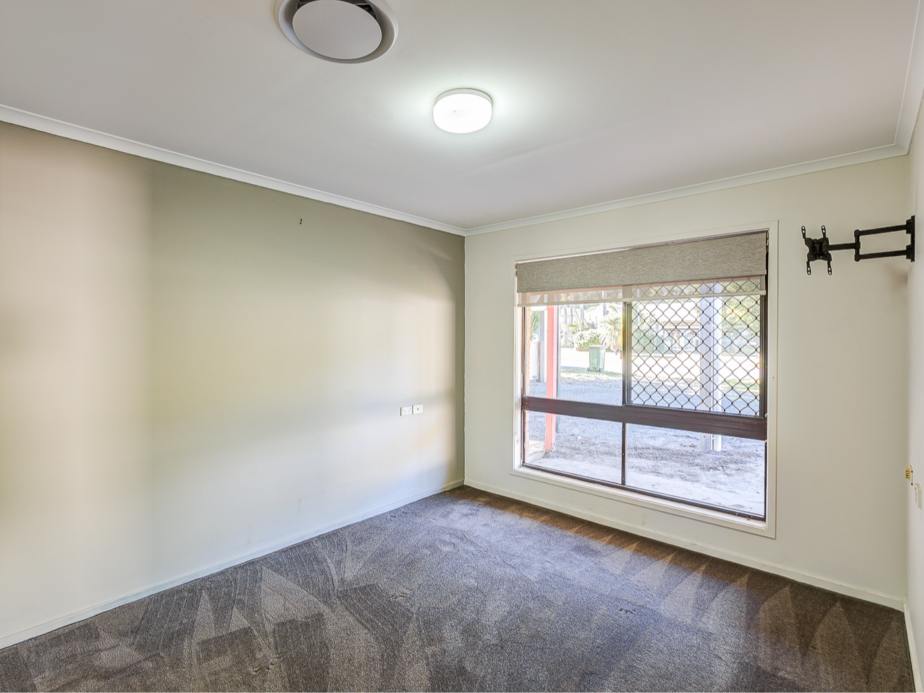 Private Rental in Jacobs Well, Qld 4208