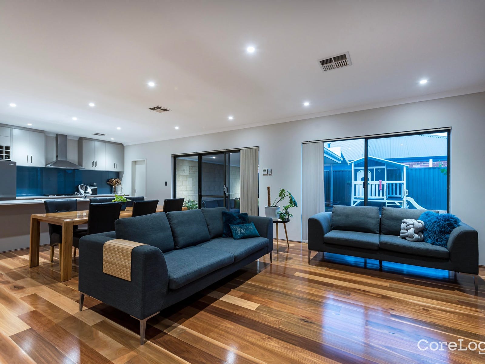 Private Rental in Bullsbrook, WA 6084