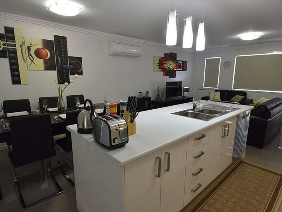 Private Rental in West Gladstone, Qld 4680