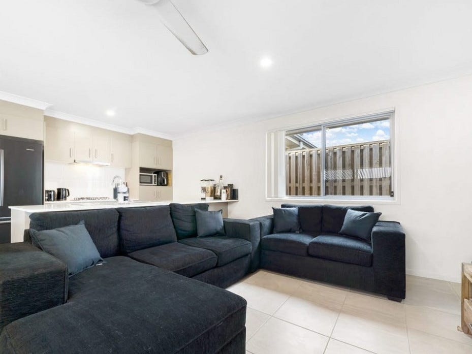 Private Rental in Logan Reserve, Qld 4133