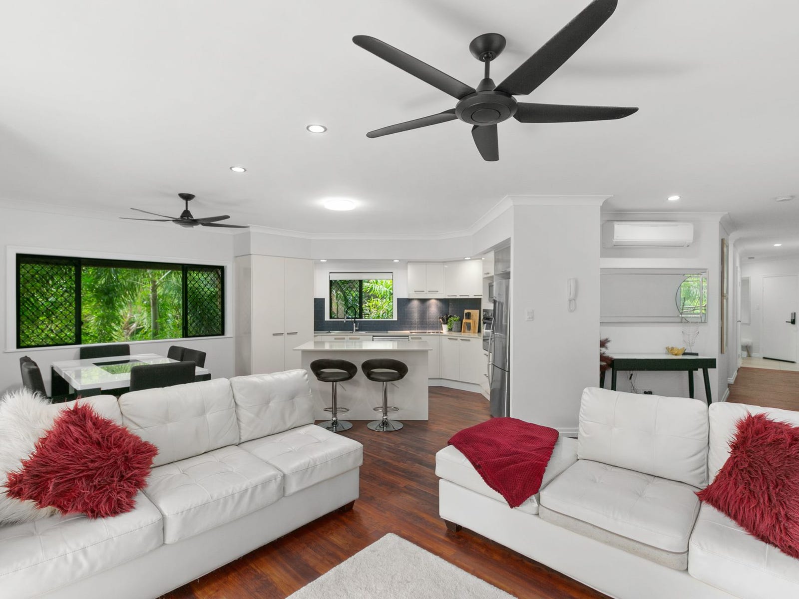 Private Rental in Yorkeys Knob, Qld 4878