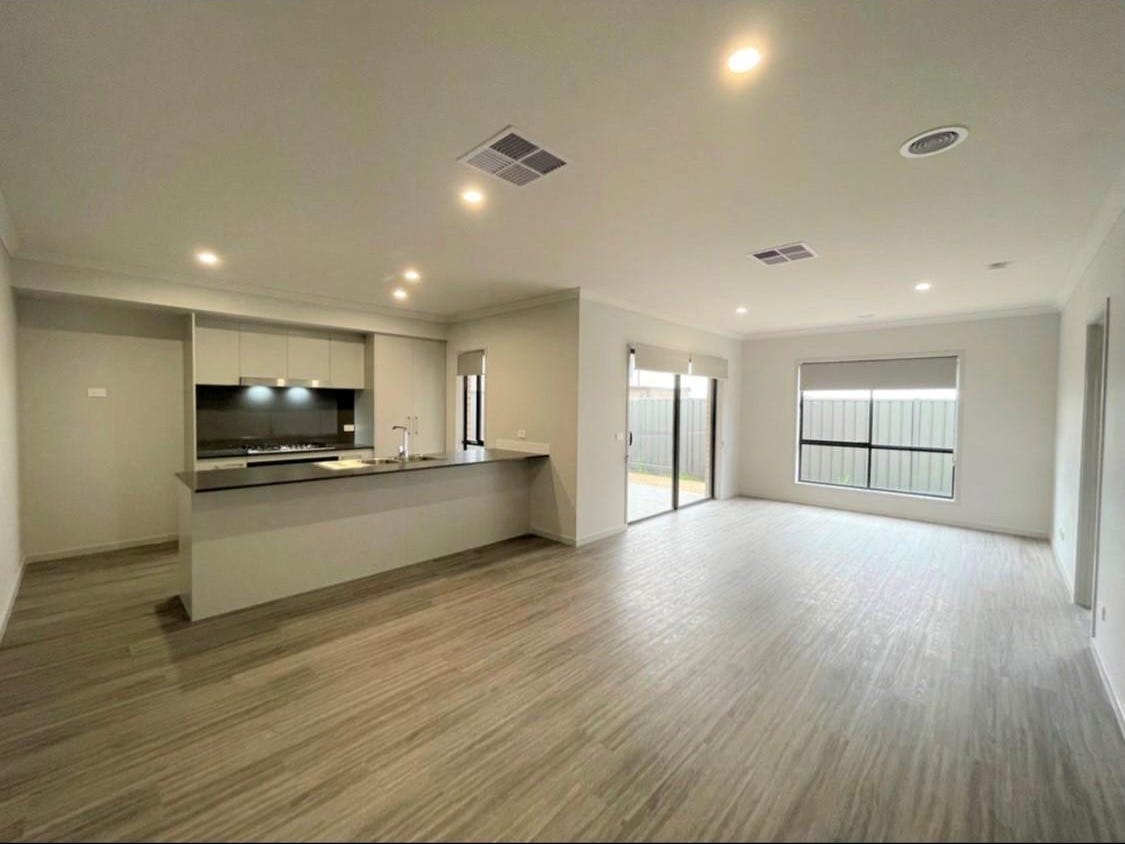 Property for Rent: Truganina, Vic 3029