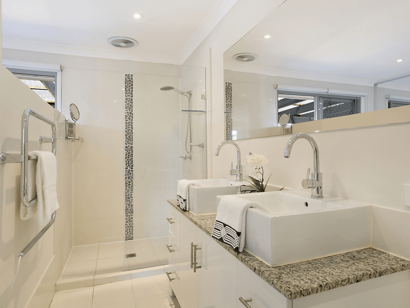 Private Rental in Mermaid Waters, Qld 4218