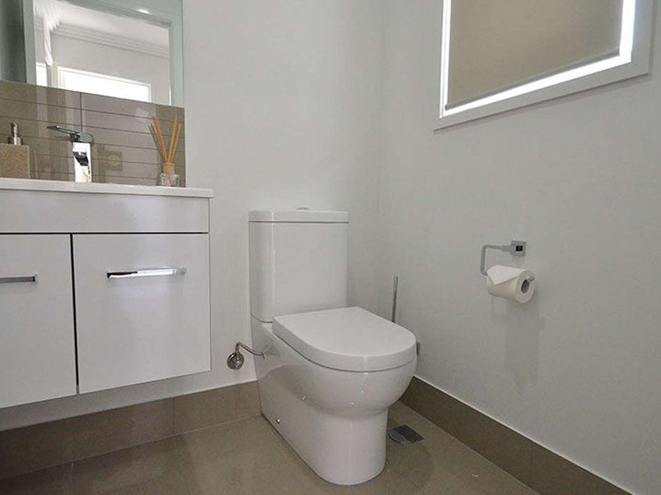Private Rental in West Gladstone, Qld 4680