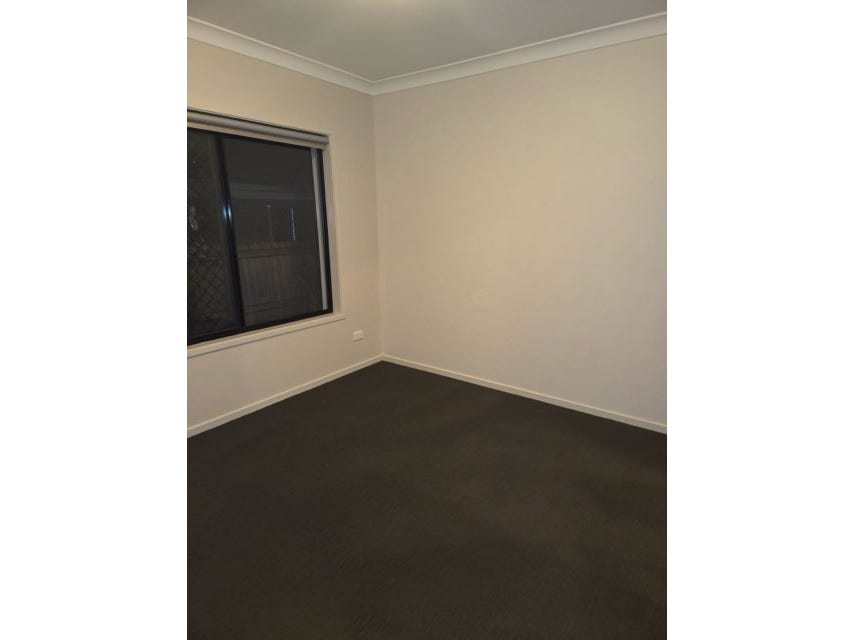 Private Rental in Logan Reserve, Qld 4133
