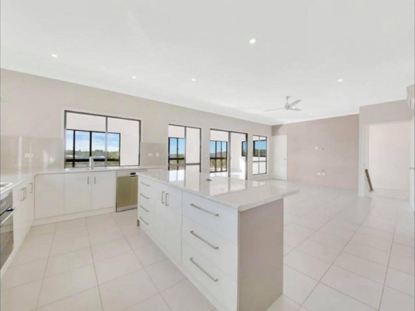 Property for Rent: Kirkwood, Qld 4680
