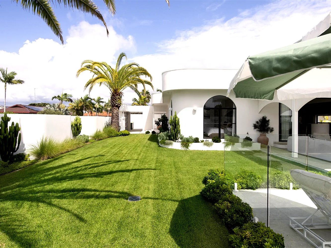 Private Rental in Mermaid Waters, Qld 4218