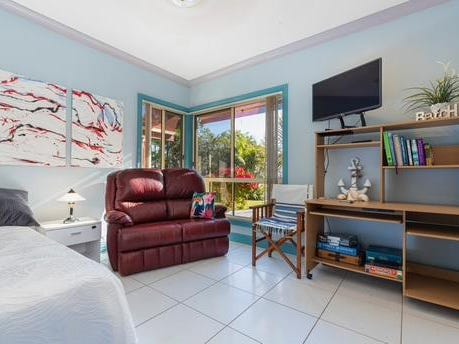Property for Rent: Minyama, Qld 4575