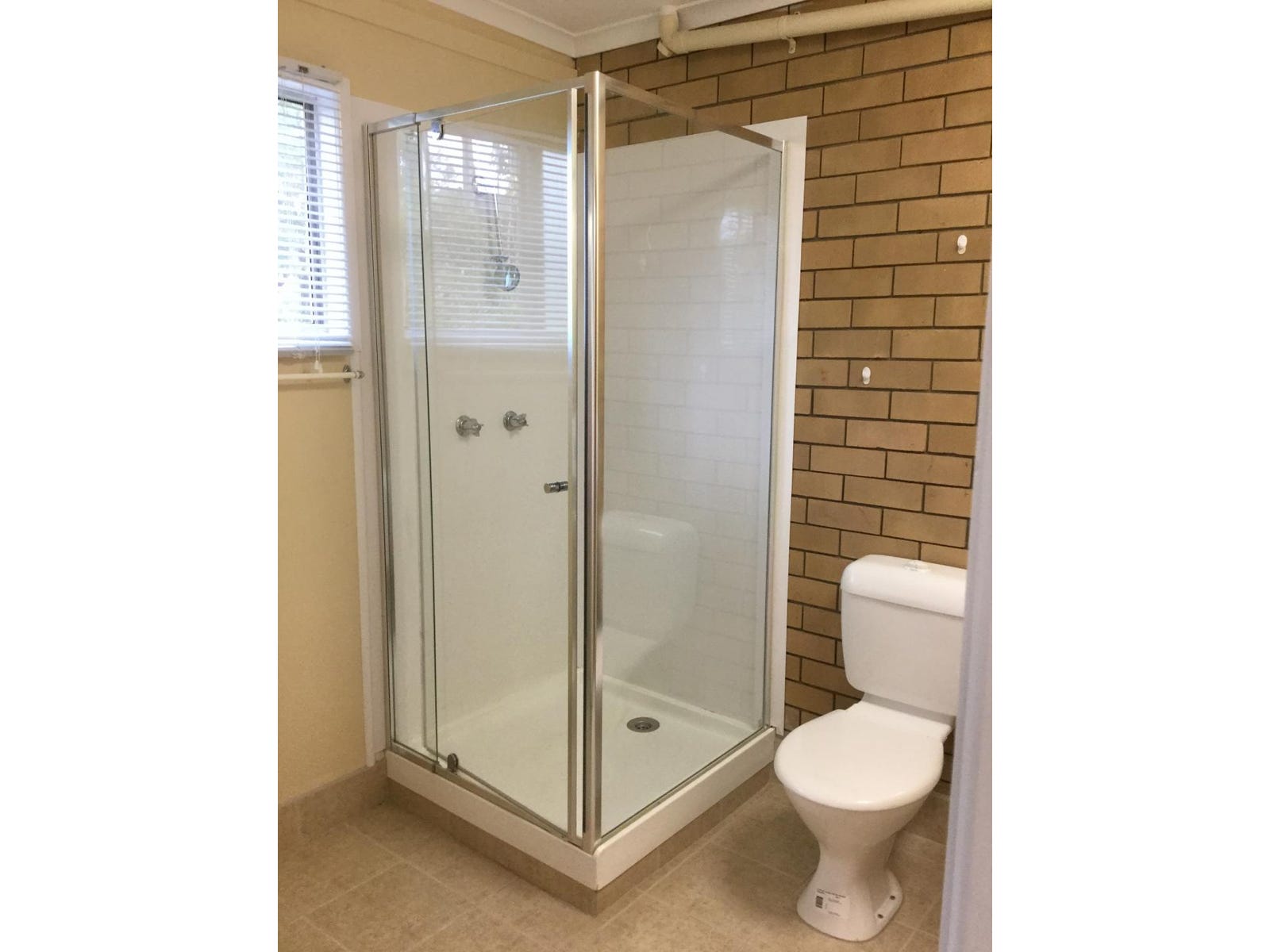Property for Rent: Redland Bay, Qld 4165