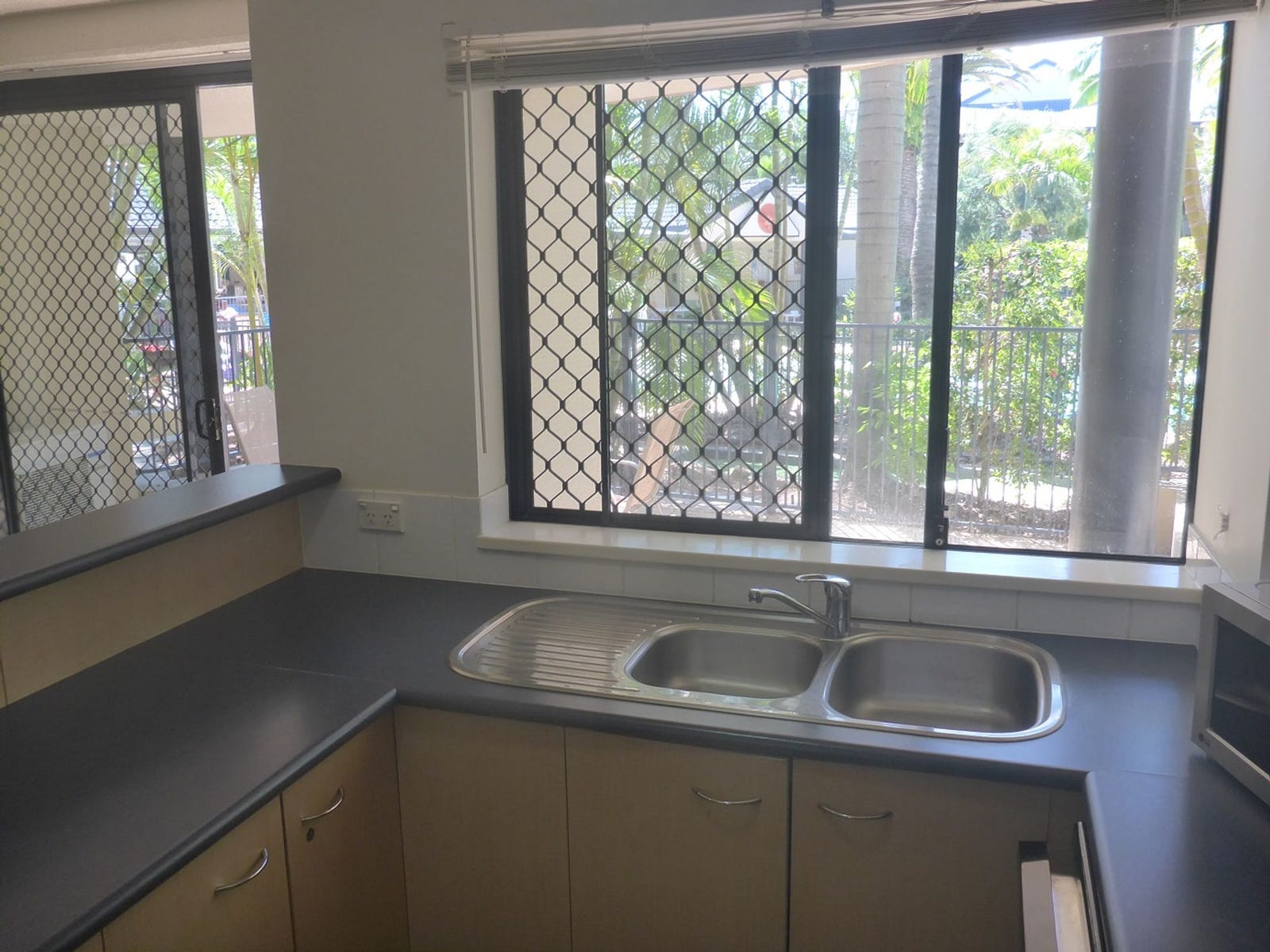Private Rental in Mermaid Beach, Qld 4218