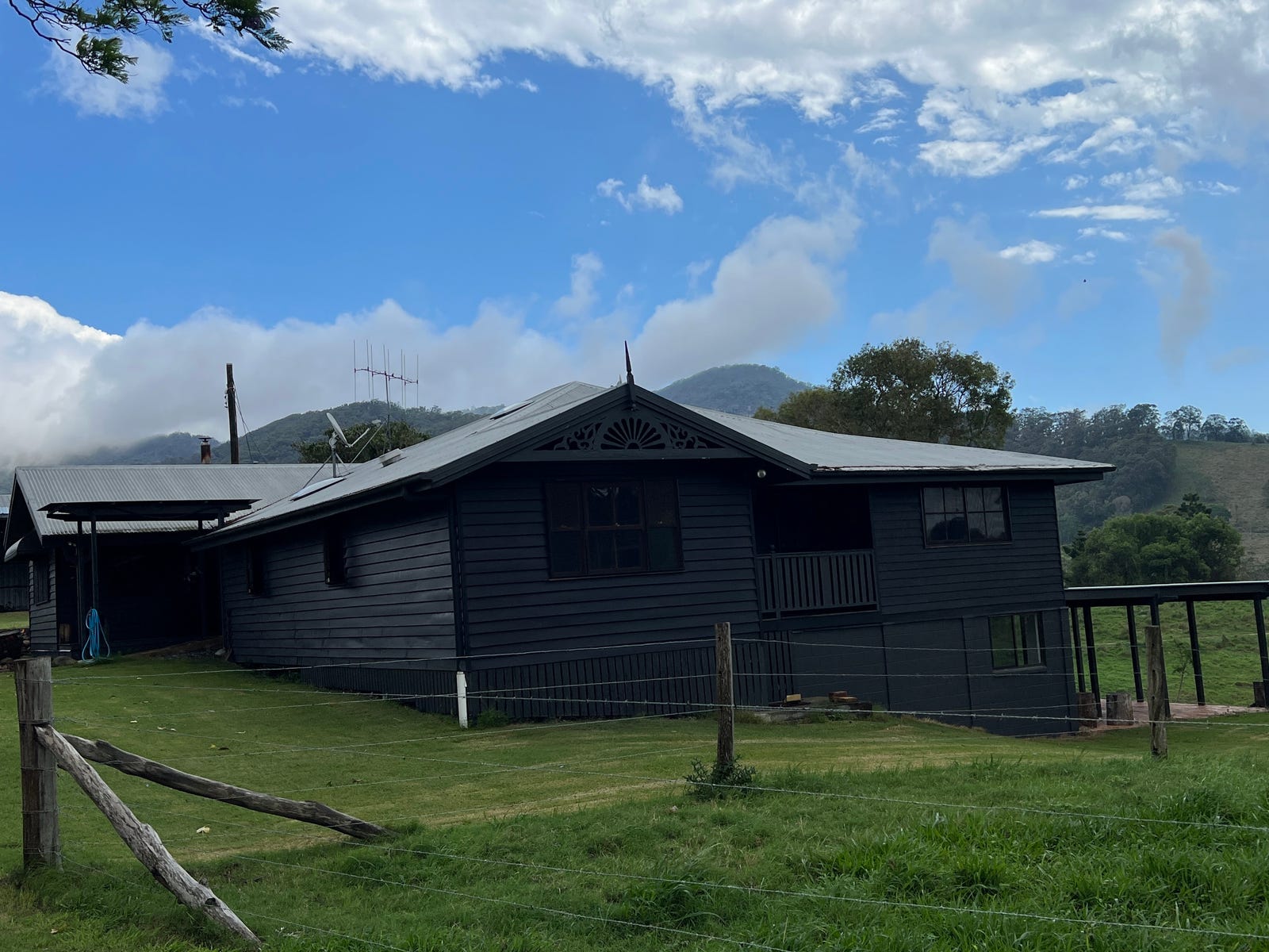 Private Rental in Cedar Pocket, Qld 4570