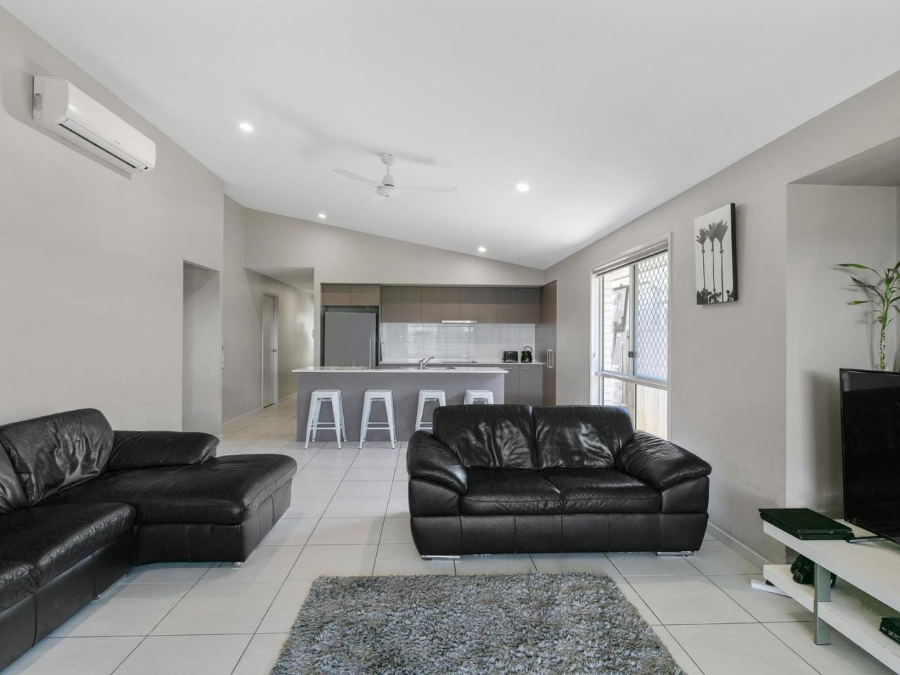 Private Rental in Meridan Plains, Qld 4551