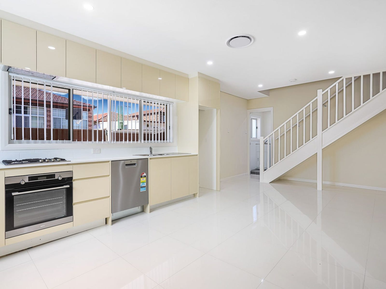 Property for Rent: Brighton-le-sands, NSW 2216