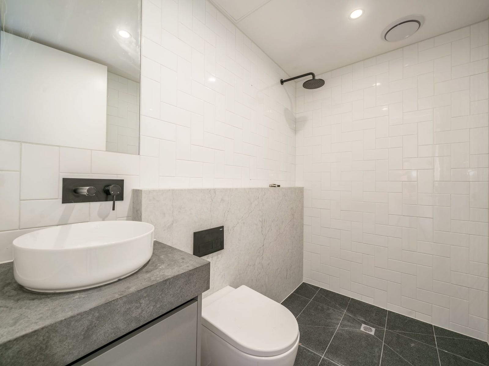 Private Rental in Windsor, Vic 3181