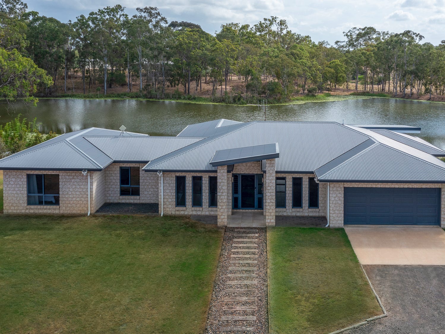 Private Listing Sharon, Qld 4670