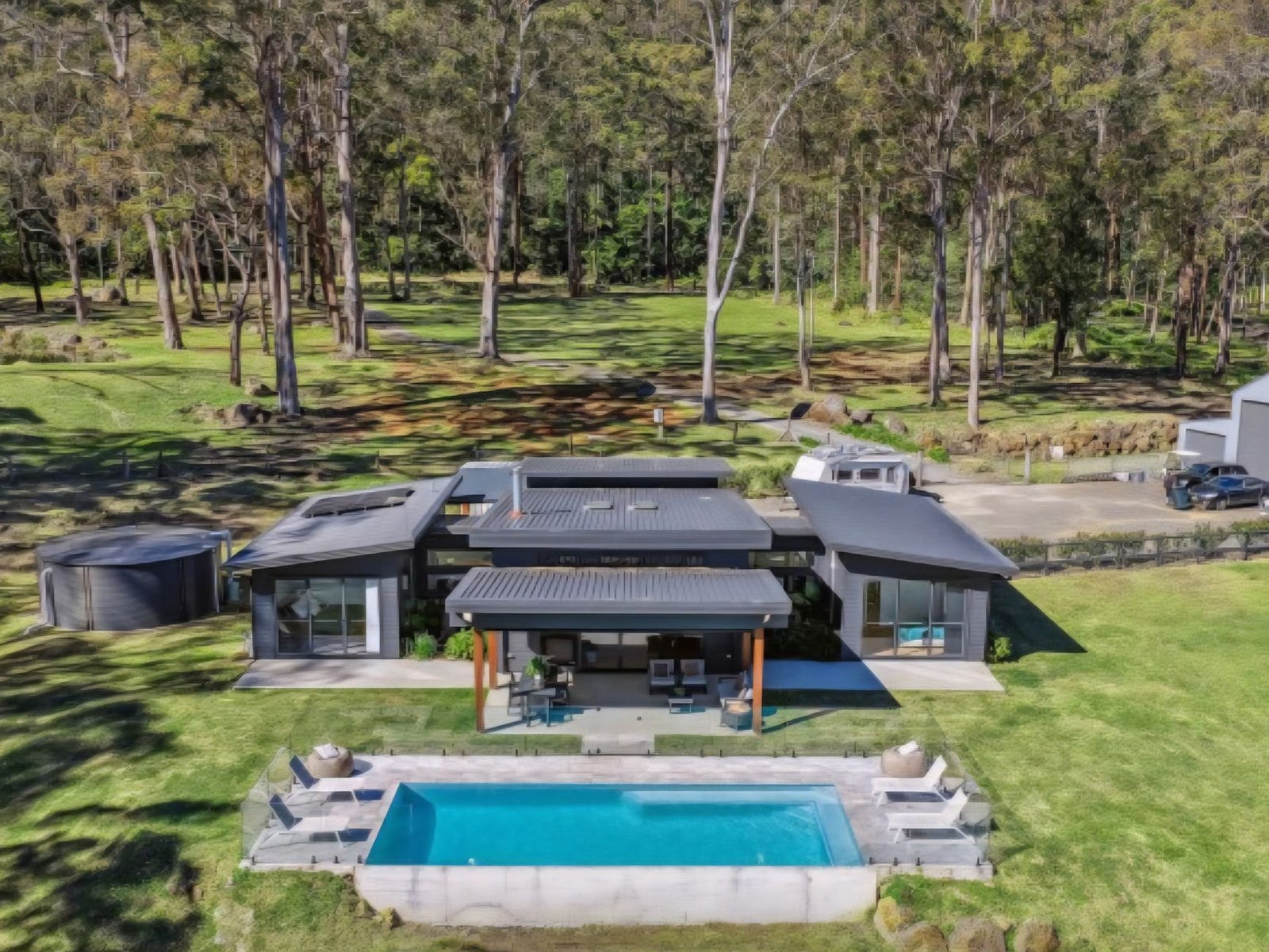 Private Rental in Tamborine Mountain, Qld 4272