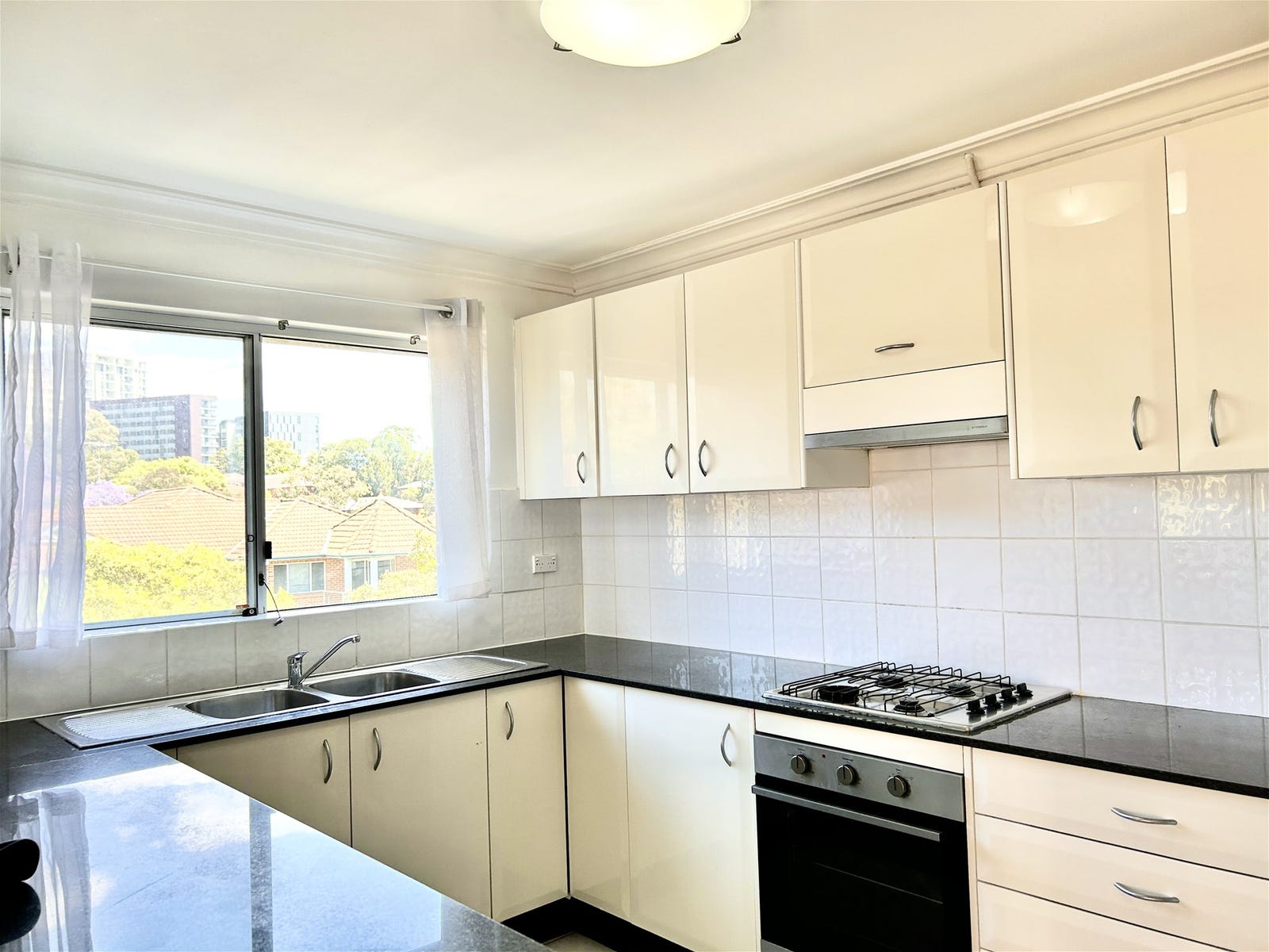 Property for Rent: Hurstville, NSW 2220