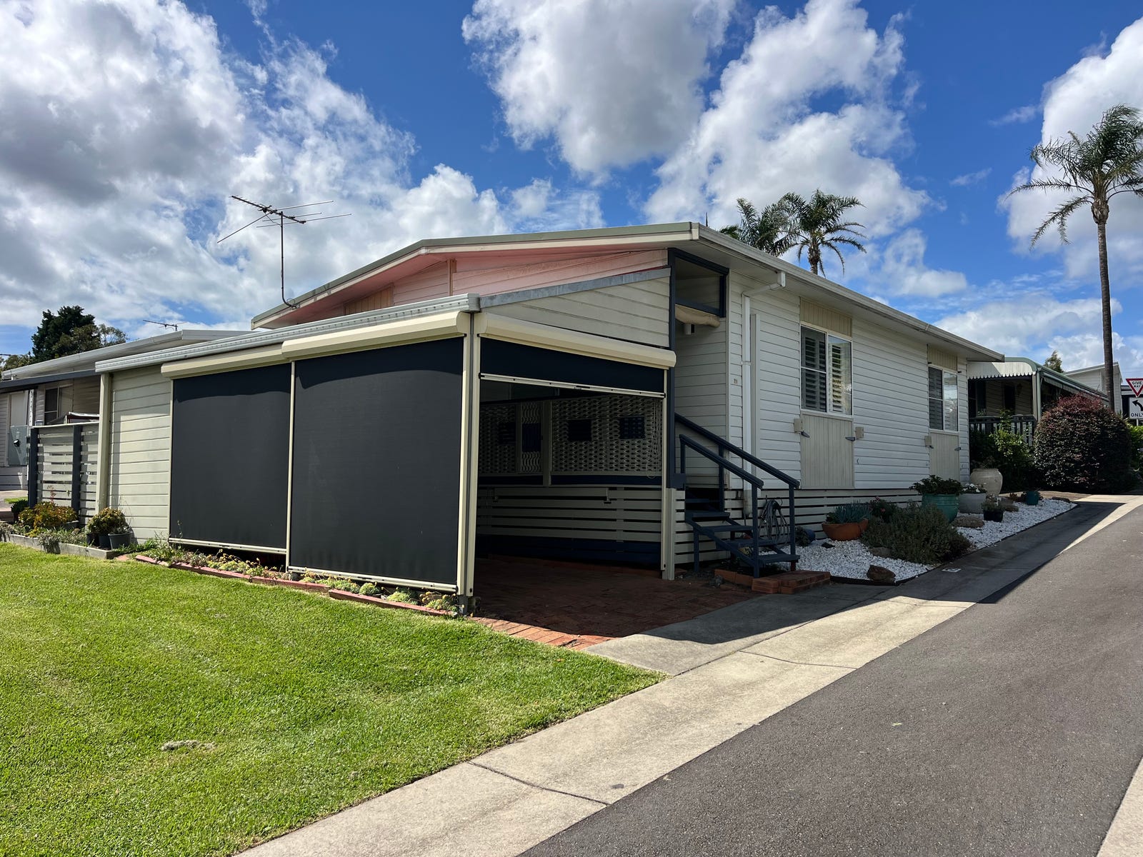 Private Real Estate - Morisset, NSW 2264