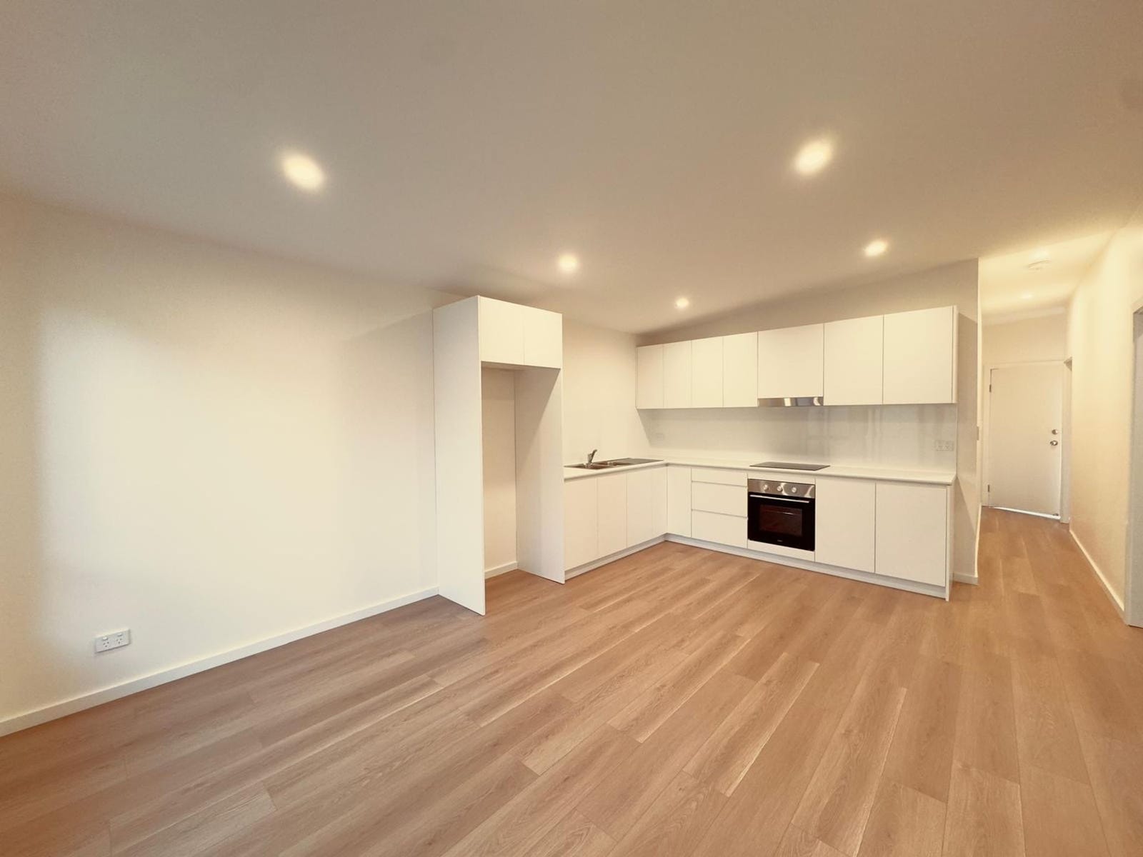 Property for Rent: Glenfield, NSW 2167