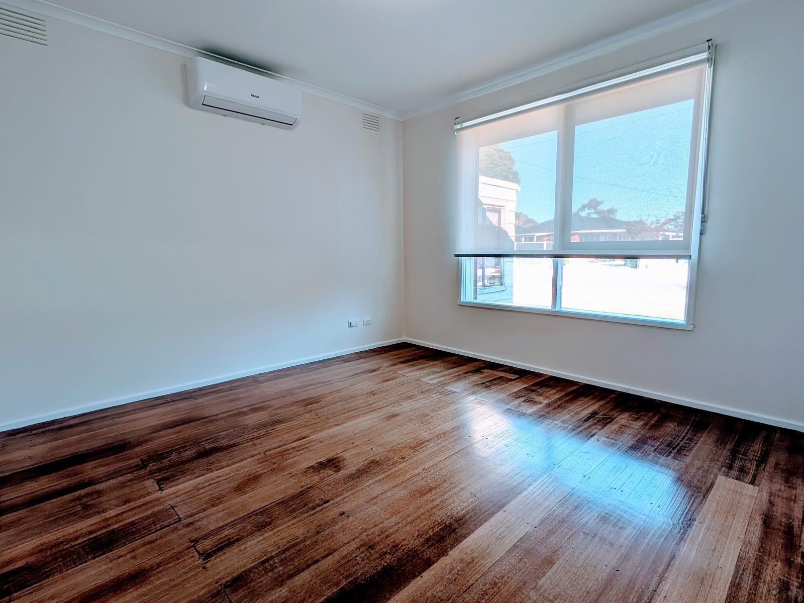 Property for Rent: Cranbourne, Vic 3977