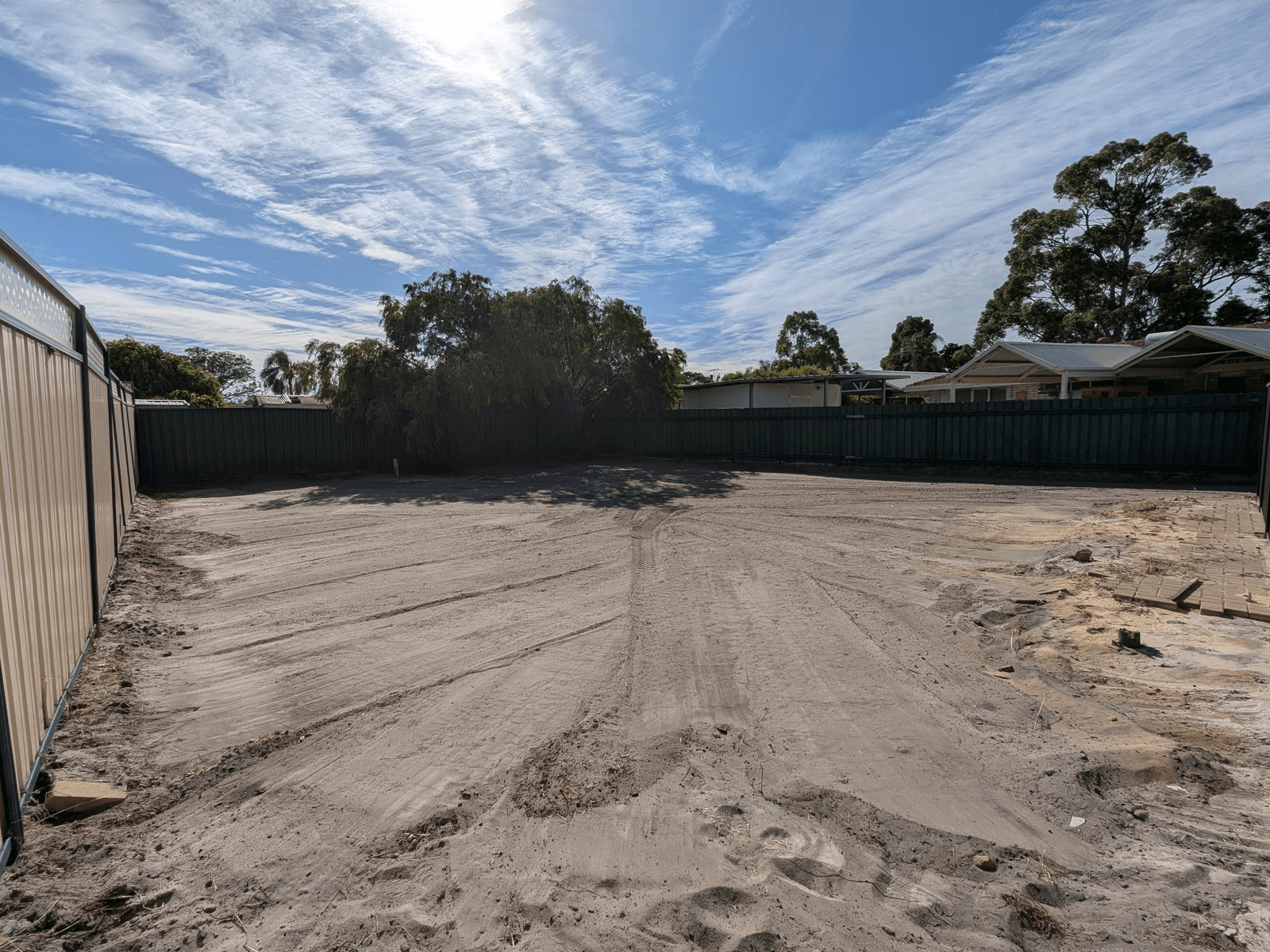 Sale Property - Thornlie, WA 6108