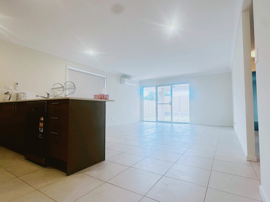 Private Rental in Logan Reserve, Qld 4133