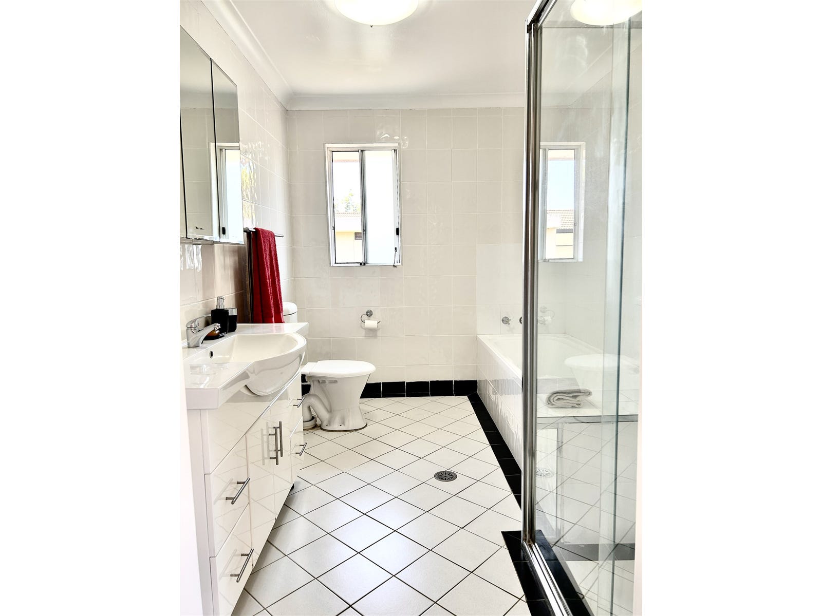 Property for Rent: Hurstville, NSW 2220