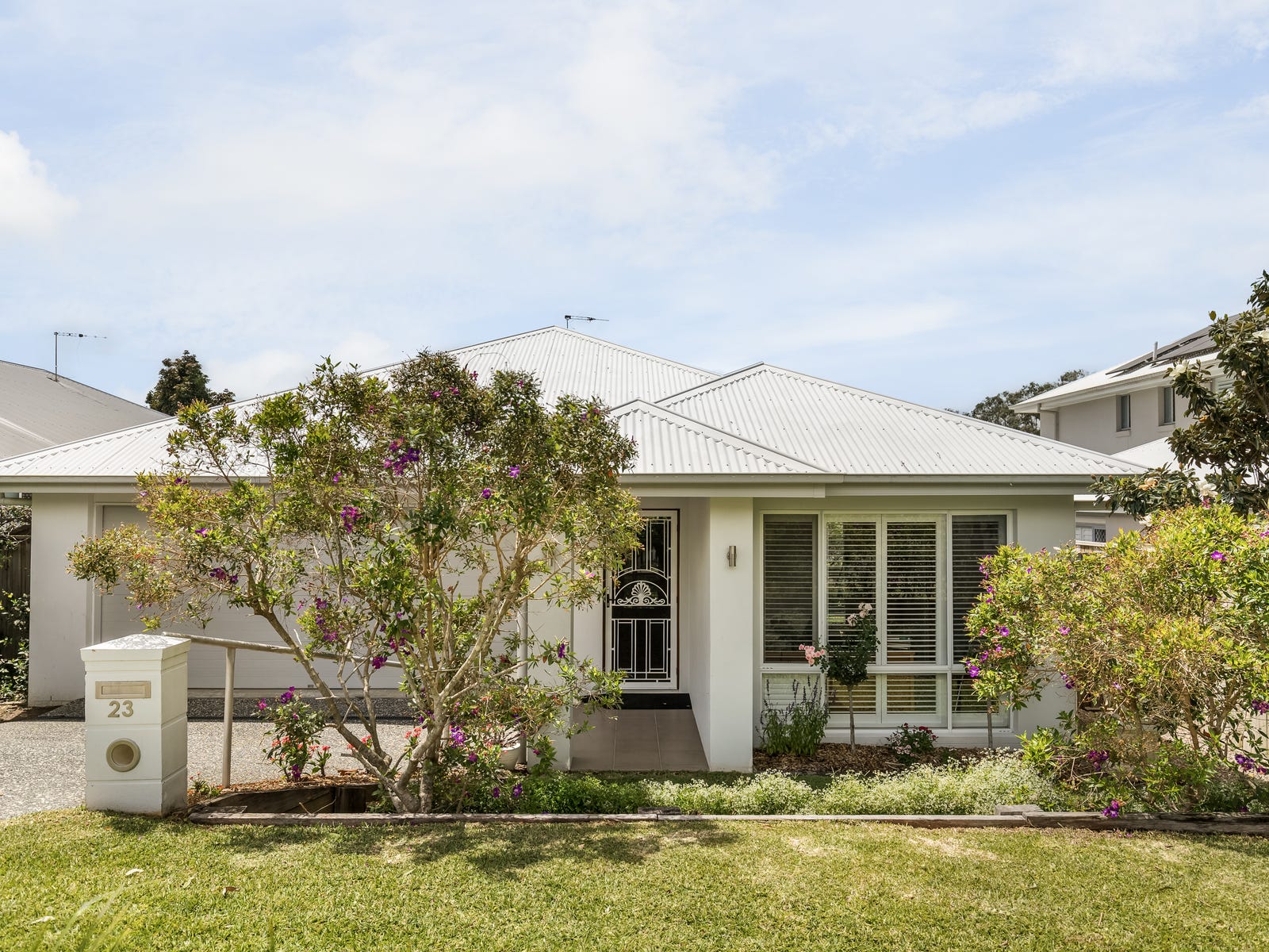 Private Listing Bridgeman Downs, Qld 4035