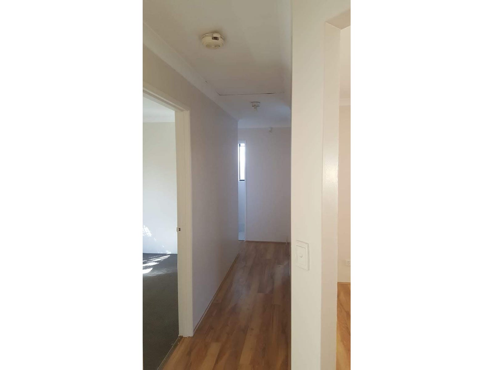 Private Rental in Cloverdale, WA 6105