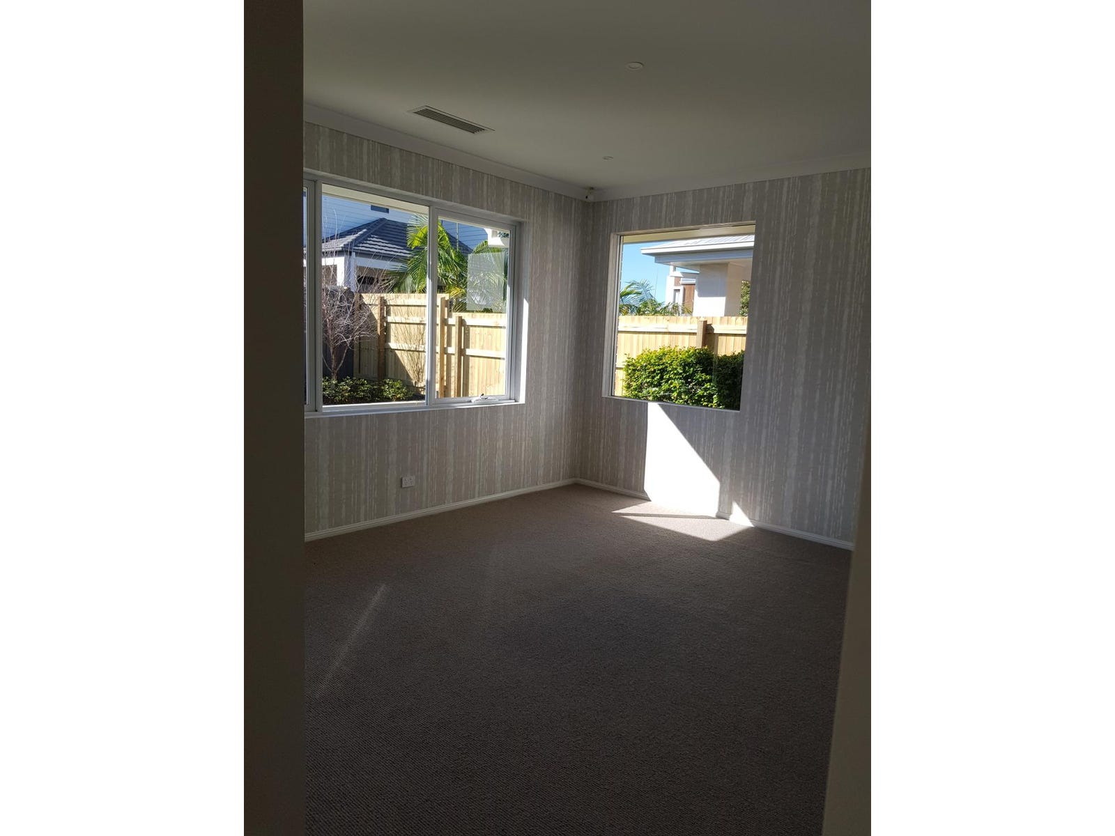 Private Rental in Newport, Qld 4020