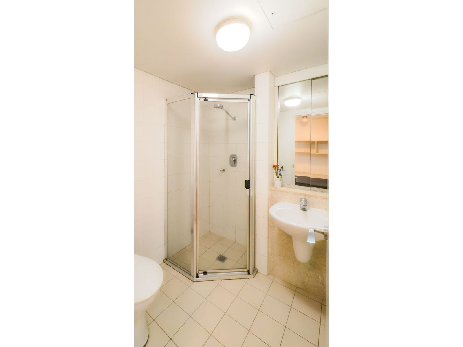 Property for Rent: Newtown, NSW 2042