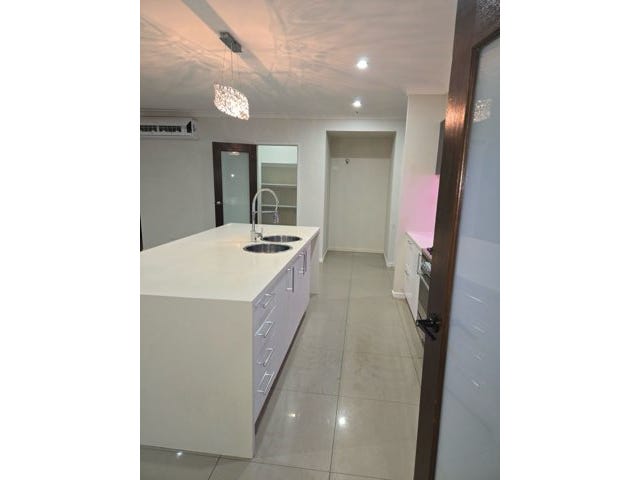 Private Rental in Logan Reserve, Qld 4133