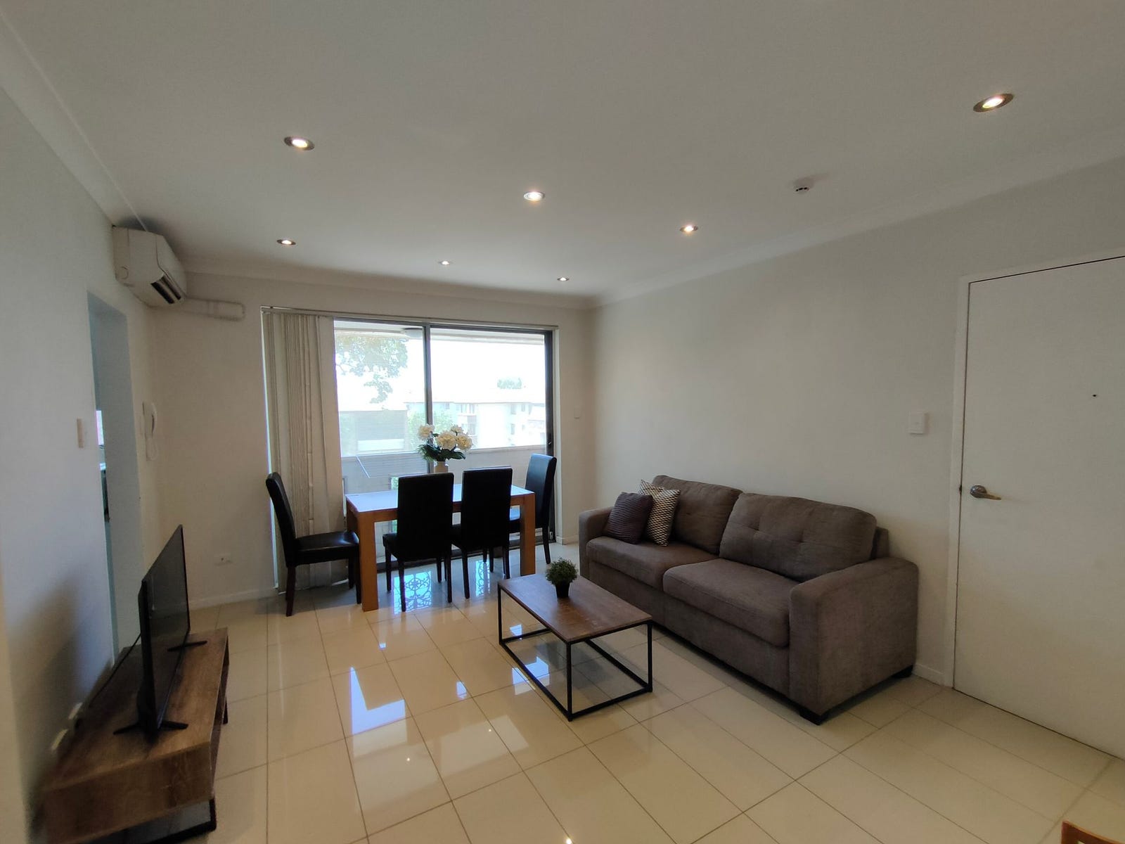 Private Rental in Warwick Farm, NSW 2170