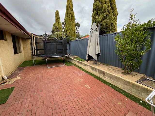 Private Rental in Melville, WA 6156