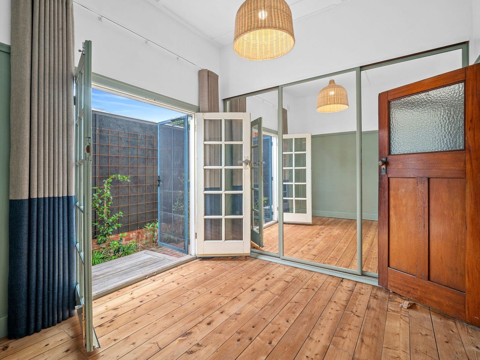 Property for Rent: Soldiers Hill, Vic 3350