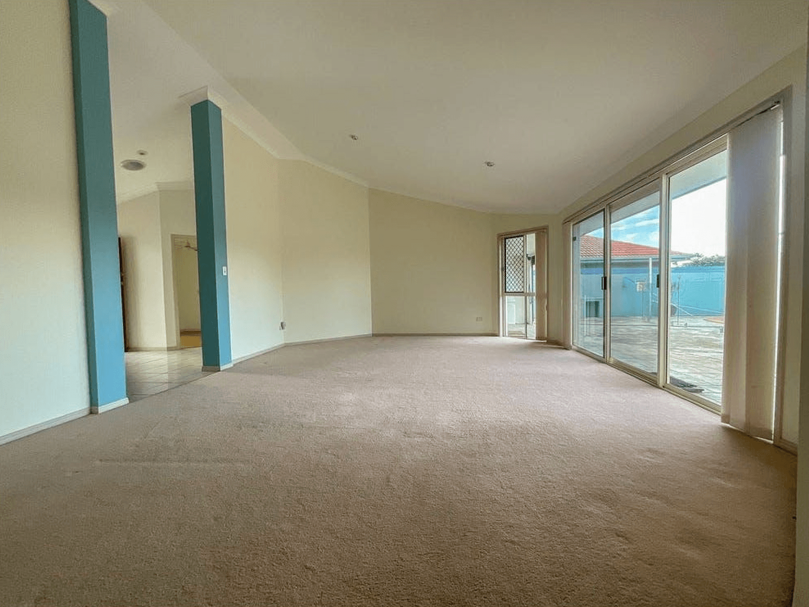 Private Rental in Helensvale, Qld 4212
