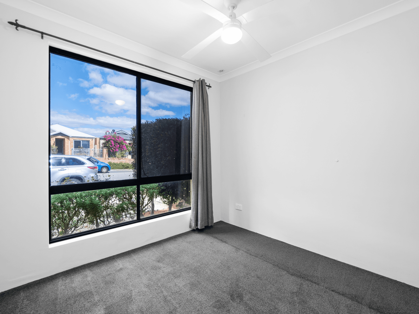 Private Rental in Banksia Grove, WA 6031