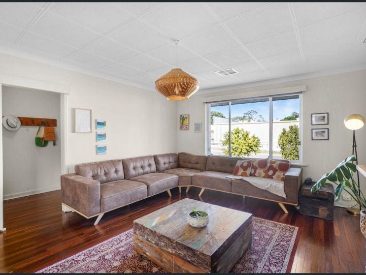 Private Rental in Yokine, WA 6060
