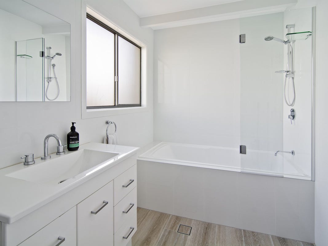 Property for Rent: Curl Curl, NSW 2096