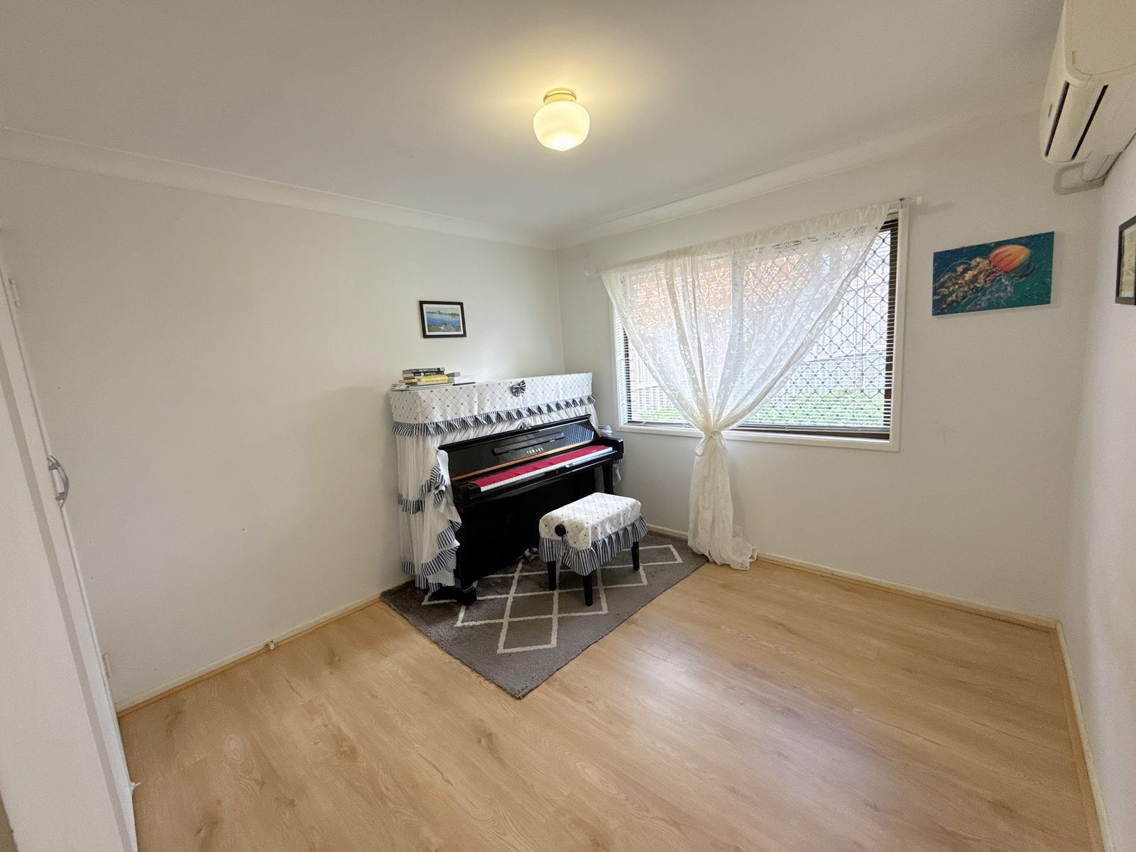 Private Rental in Jamboree Heights, Qld 4074