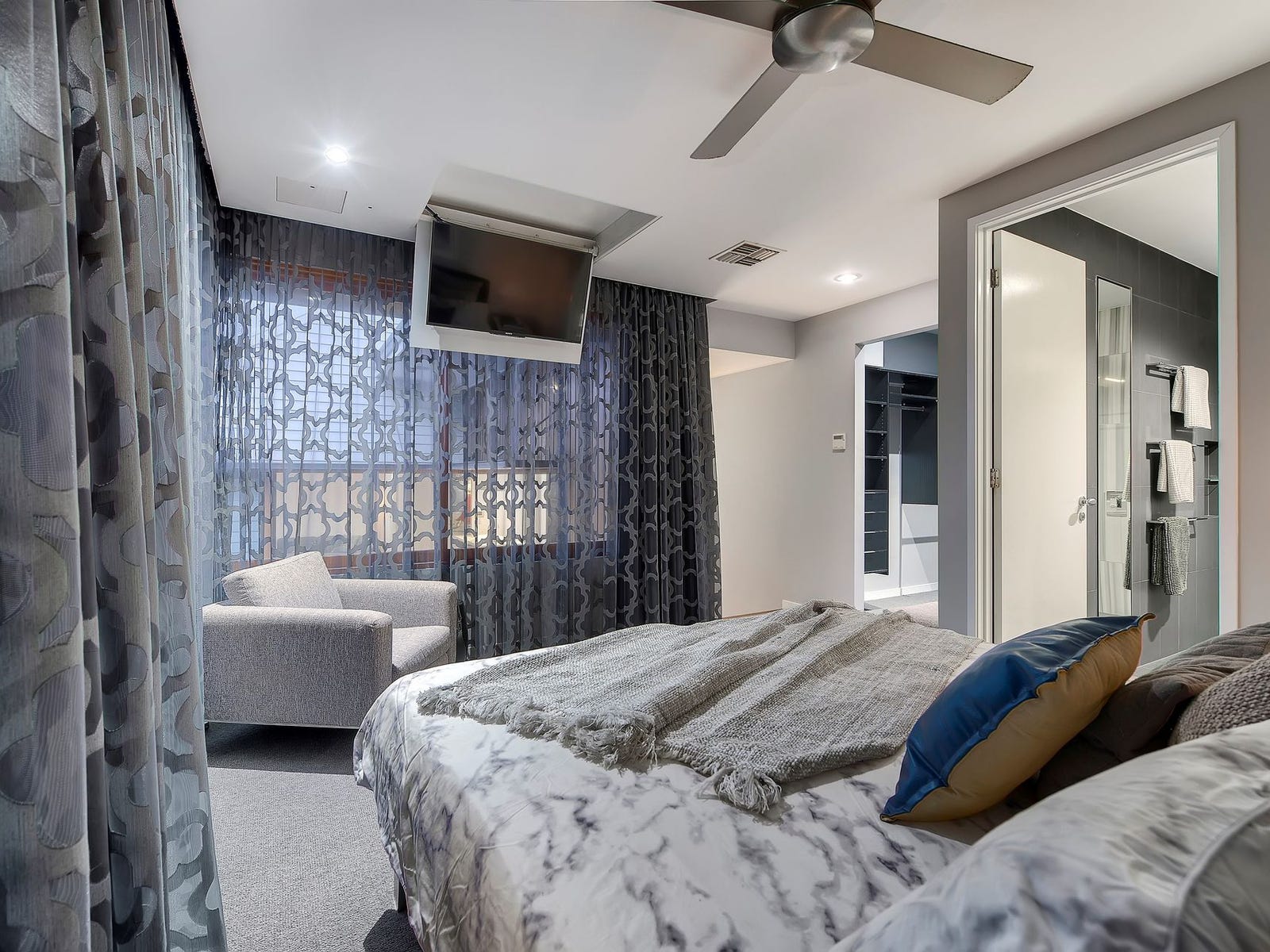 Private Rental in Red Hill, Qld 4059