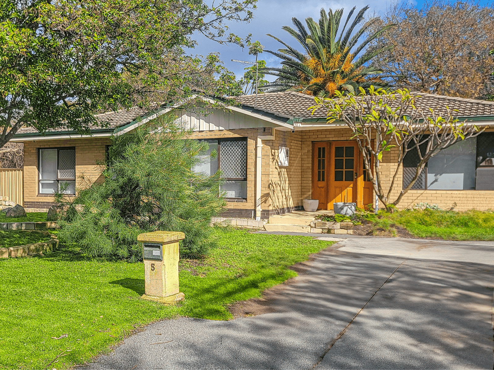 Land for sale - Thornlie, WA 6108