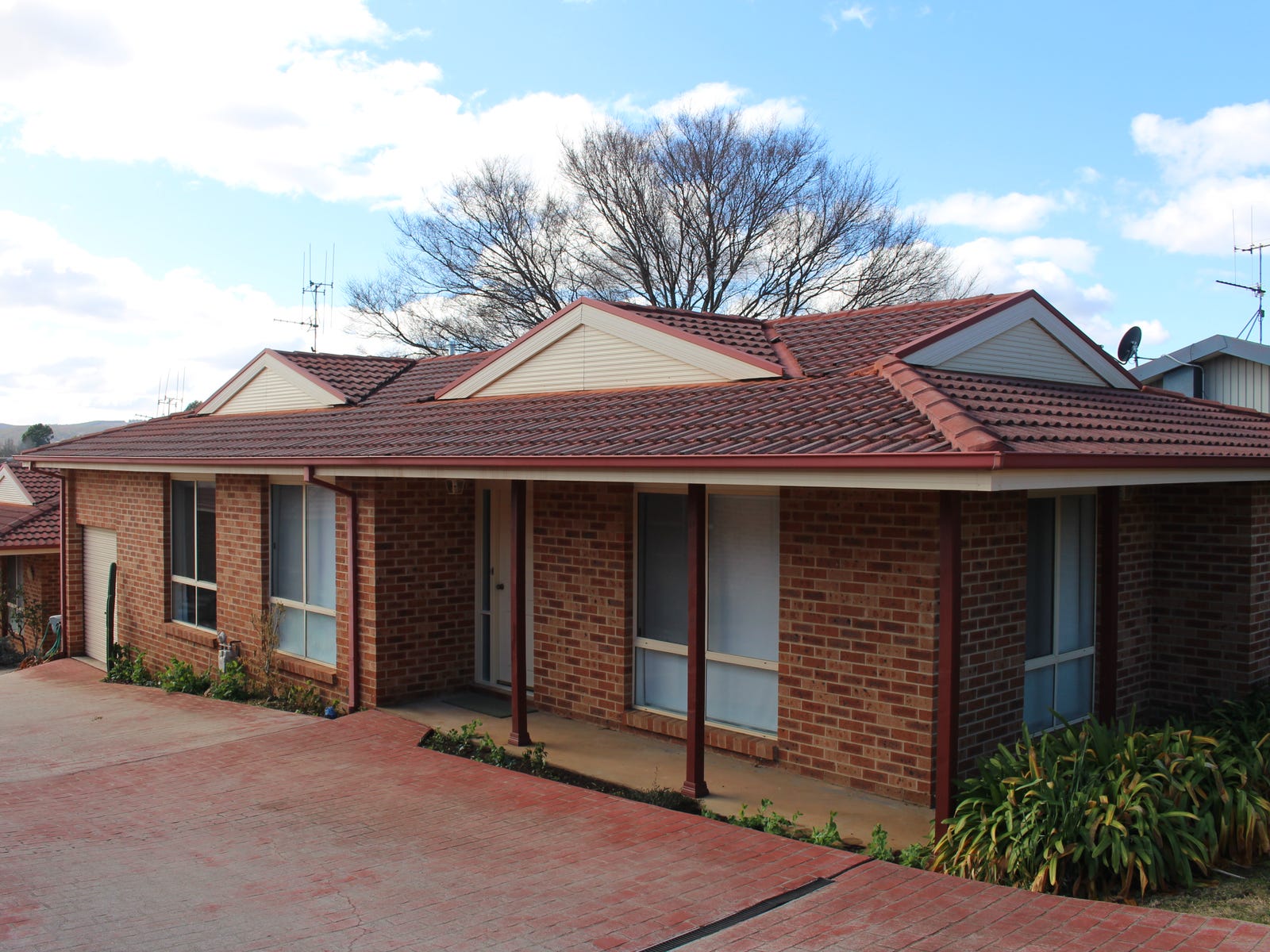 Sale Property - Queanbeyan, NSW 2620