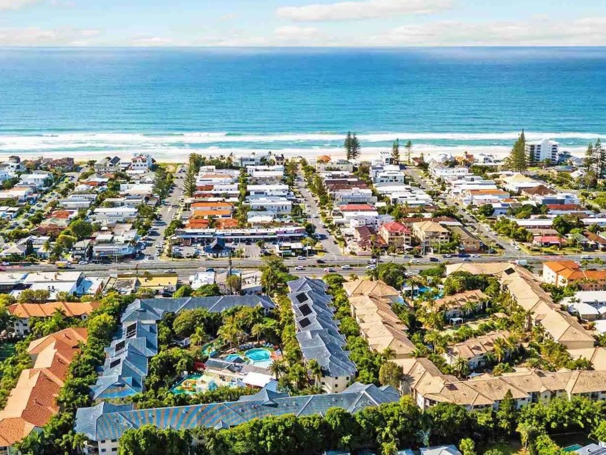Private Rental in Mermaid Beach, Qld 4218
