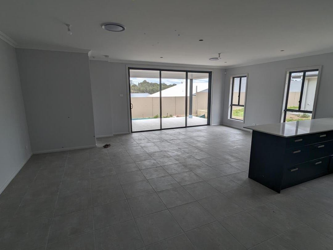 Property for Rent: North Rothbury, NSW 2335