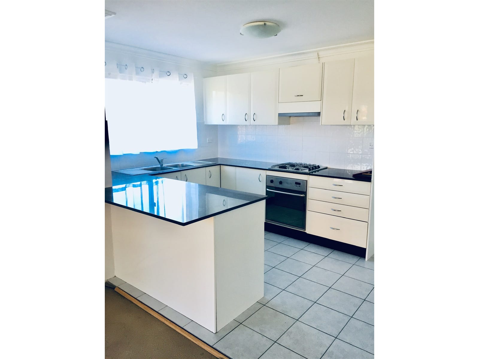 Property for Rent: Hurstville, NSW 2220