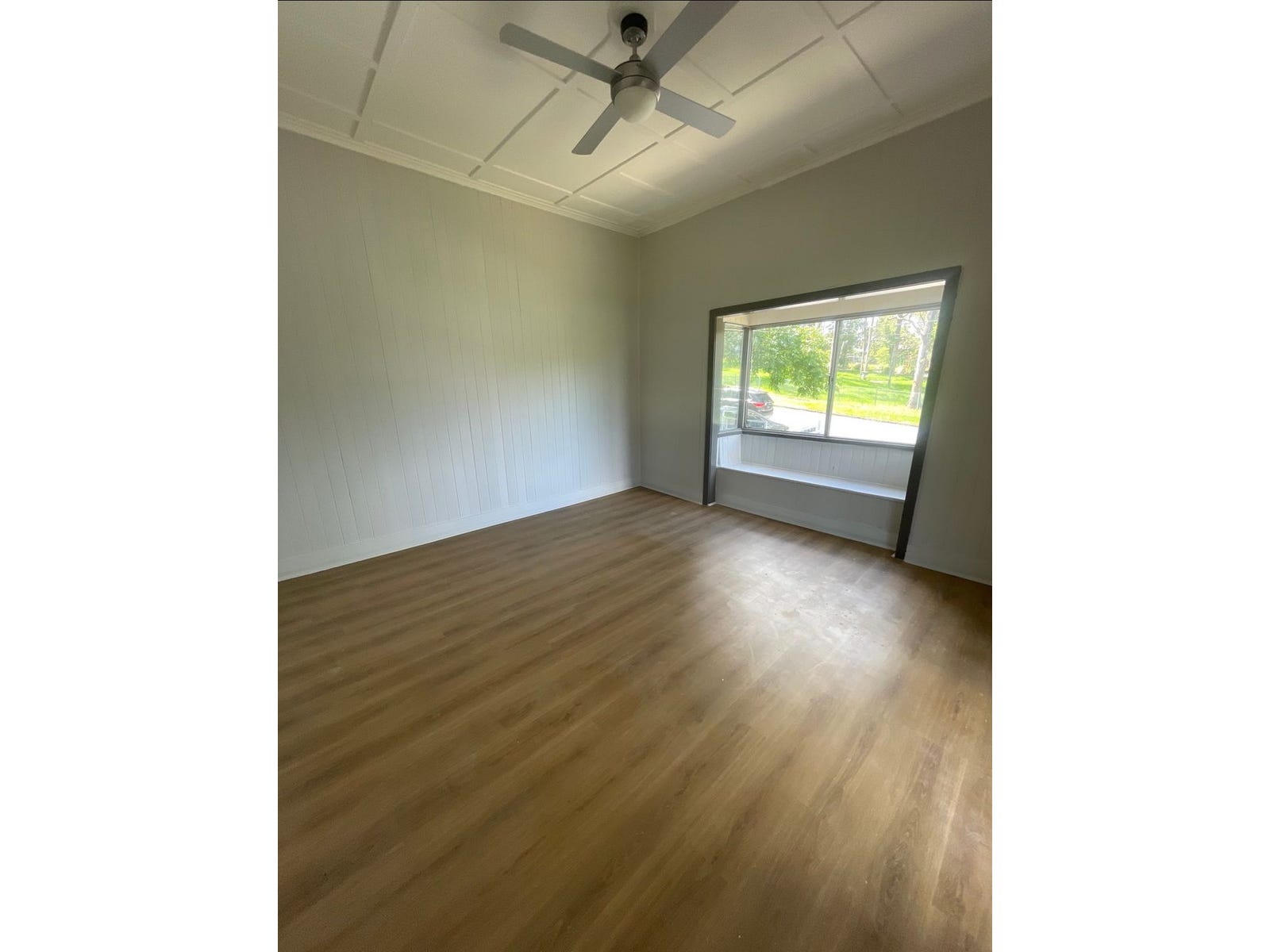 Private Rental in Goodna, Qld 4300