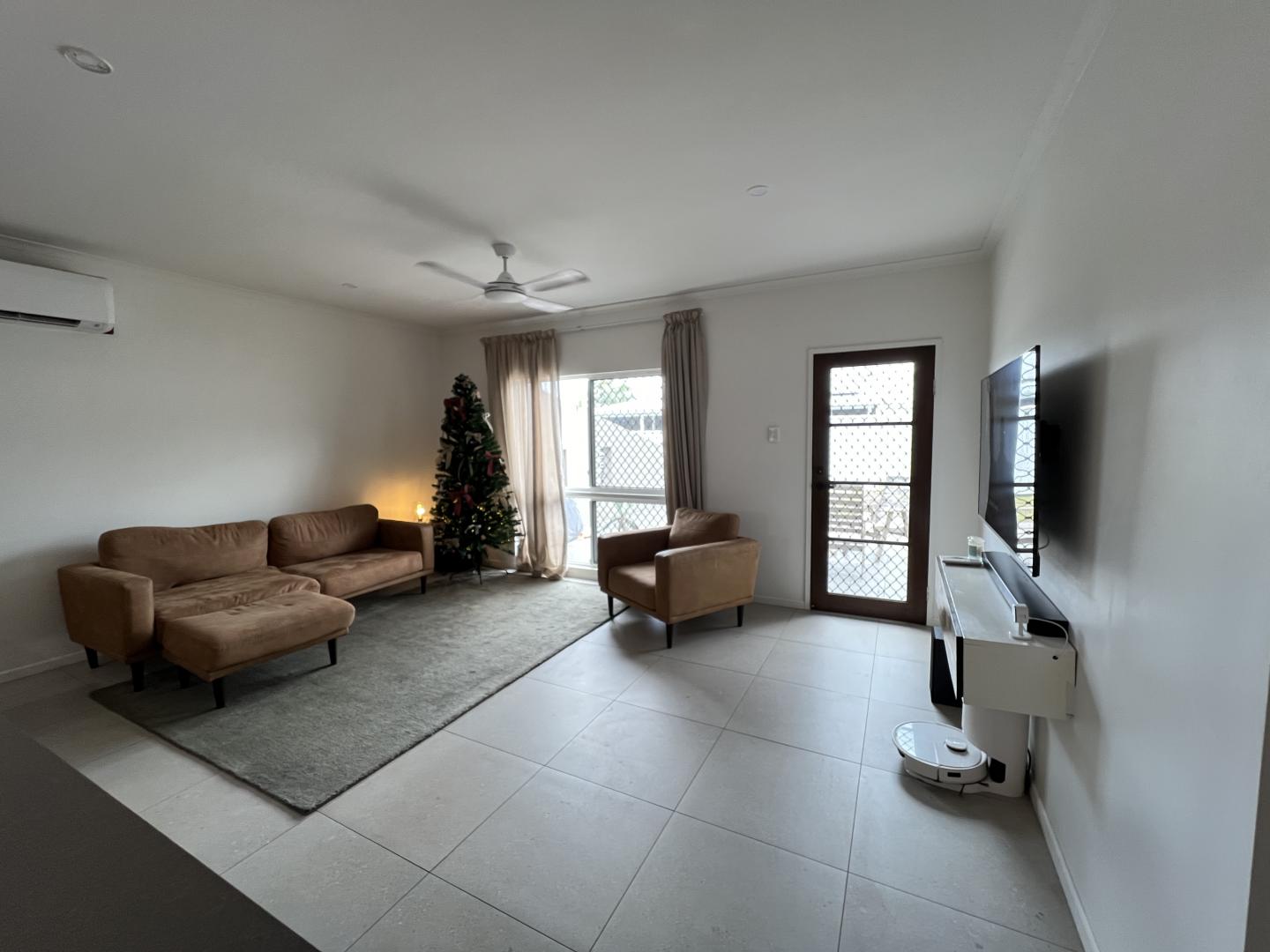 Private Rental in Mount Sheridan, Qld 4868